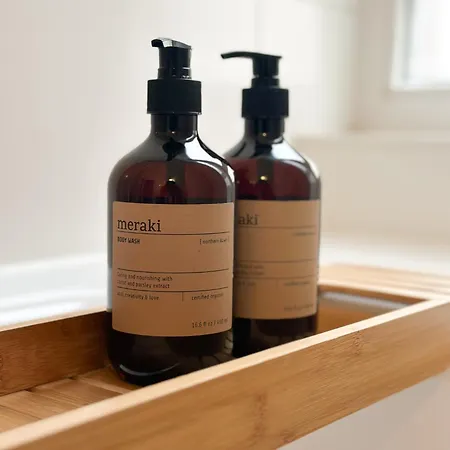 Nook Design-apartments Mit Kueche, Duschbad, Neben U-bahn Station Aber Ruhig Gelegen