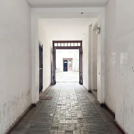 Nook Design-apartments Mit Kueche, Duschbad, Neben U-bahn Station Aber Ruhig Gelegen *