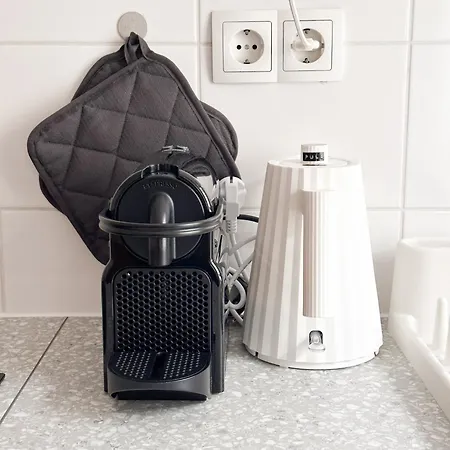 Nook Design-apartments Mit Kueche, Duschbad, Neben U-bahn Station Aber Ruhig Gelegen Apartment Berlin