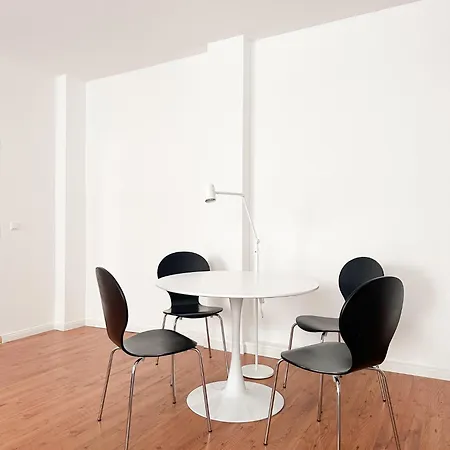 Nook Design-apartments Mit Kueche, Duschbad, Neben U-bahn Station Aber Ruhig Gelegen アパート *