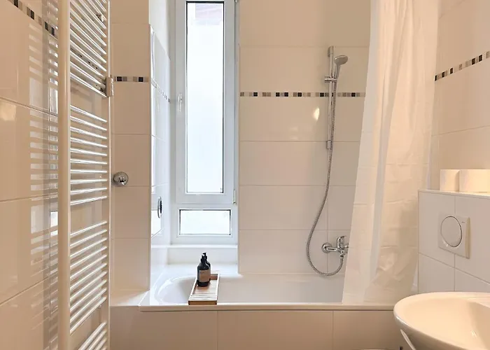 Apartament Nook Design-apartments Mit Kueche, Duschbad, Neben U-bahn Station Aber Ruhig Gelegen