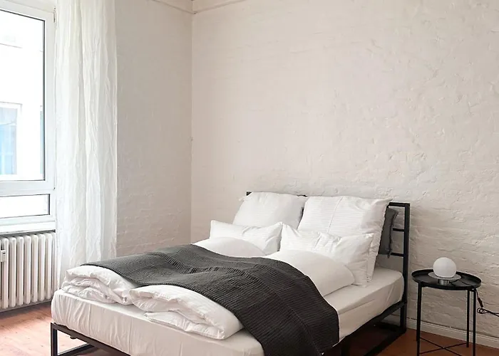 Apartament Nook Design-apartments Mit Kueche, Duschbad, Neben U-bahn Station Aber Ruhig Gelegen *