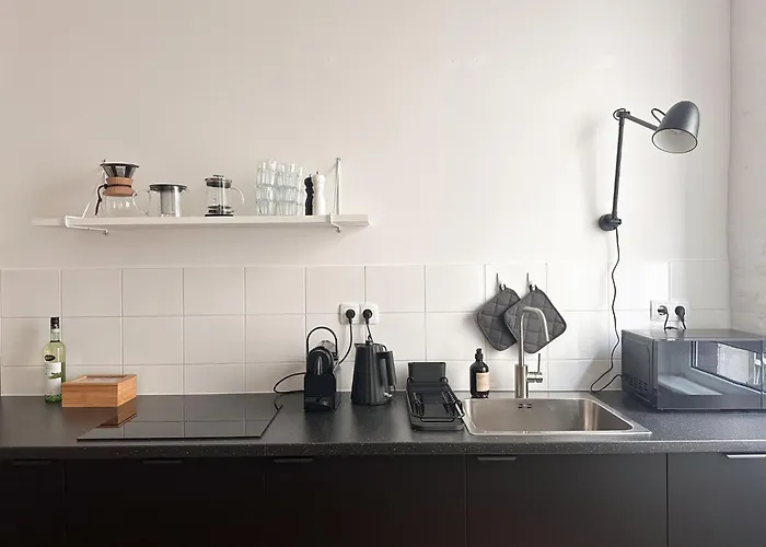Nook Design-apartments Mit Kueche, Duschbad, Neben U-bahn Station Aber Ruhig Gelegen * Berlin