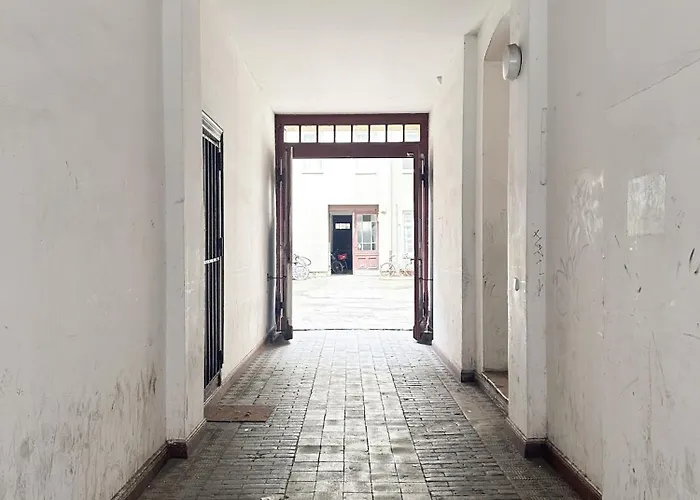 Nook Design-apartments Mit Kueche, Duschbad, Neben U-bahn Station Aber Ruhig Gelegen *