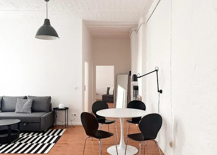 Nook Design-apartments Mit Kueche, Duschbad, Neben U-bahn Station Aber Ruhig Gelegen Apartament *