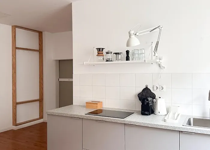 Nook Design-apartments Mit Kueche, Duschbad, Neben U-bahn Station Aber Ruhig Gelegen Berlin