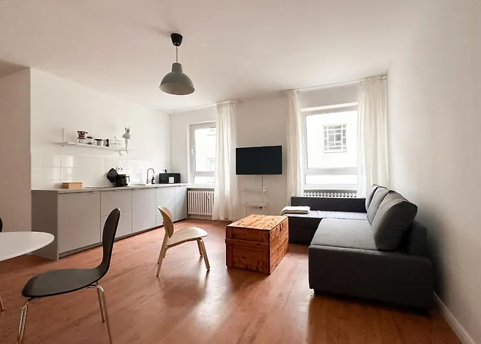 Nook Design-apartments Mit Kueche, Duschbad, Neben U-bahn Station Aber Ruhig Gelegen *