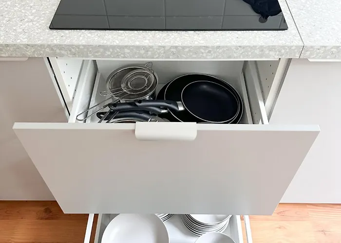 Nook Design-apartments Mit Kueche, Duschbad, Neben U-bahn Station Aber Ruhig Gelegen Apartament