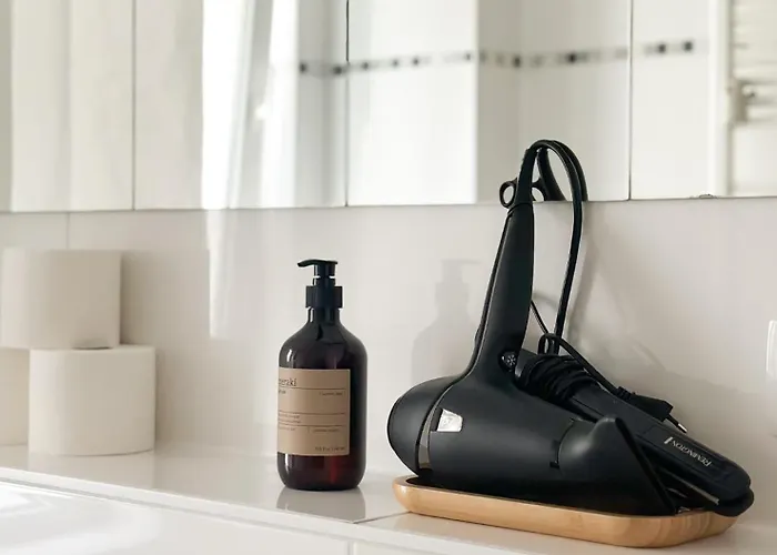 Nook Design-apartments Mit Kueche, Duschbad, Neben U-bahn Station Aber Ruhig Gelegen Apartament *