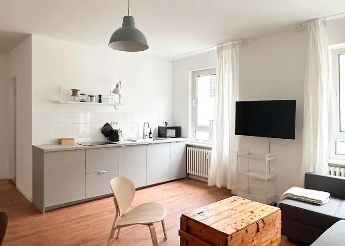 Nook Design-apartments Mit Kueche, Duschbad, Neben U-bahn Station Aber Ruhig Gelegen Apartament