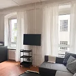 Nook Design-apartments Mit Kueche, Duschbad, Neben U-bahn Station Aber Ruhig Gelegen برلين