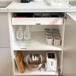 Nook Design-apartments Mit Kueche, Duschbad, Neben U-bahn Station Aber Ruhig Gelegen شقة *