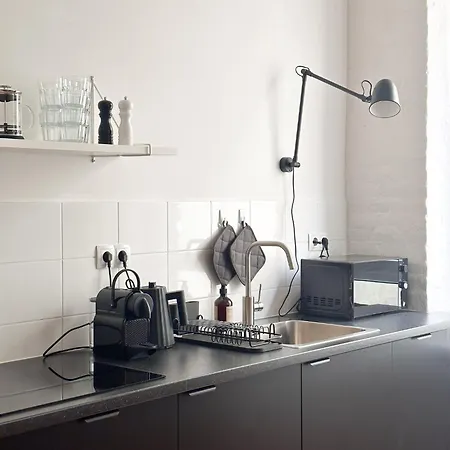 Nook Design-apartments Mit Kueche, Duschbad, Neben U-bahn Station Aber Ruhig Gelegen Apartment Berlin