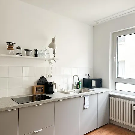 Apartment Nook Design-apartments Mit Kueche, Duschbad, Neben U-bahn Station Aber Ruhig Gelegen